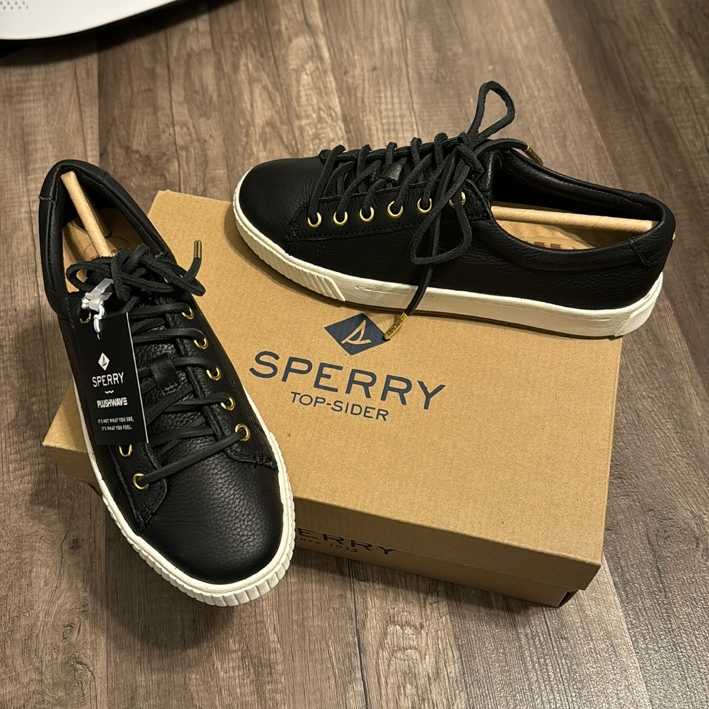 NIB Sperry Sneakers